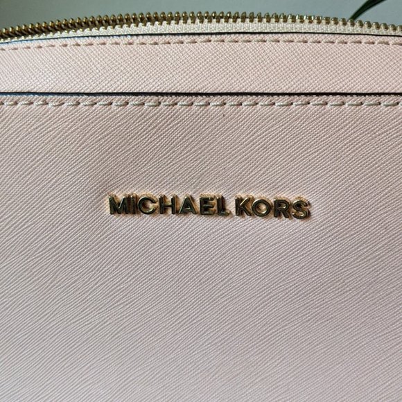 Michael Kors Crossbody - Picture 3 of 8